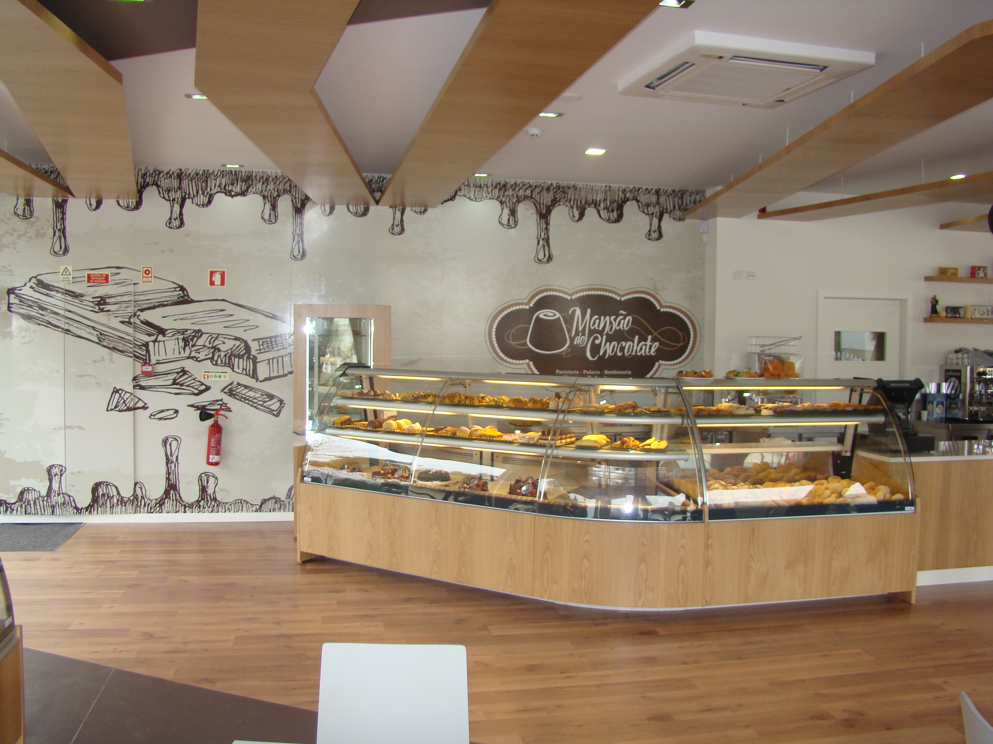 Interior Mansão do Chocolate decorado - Vinil Braga