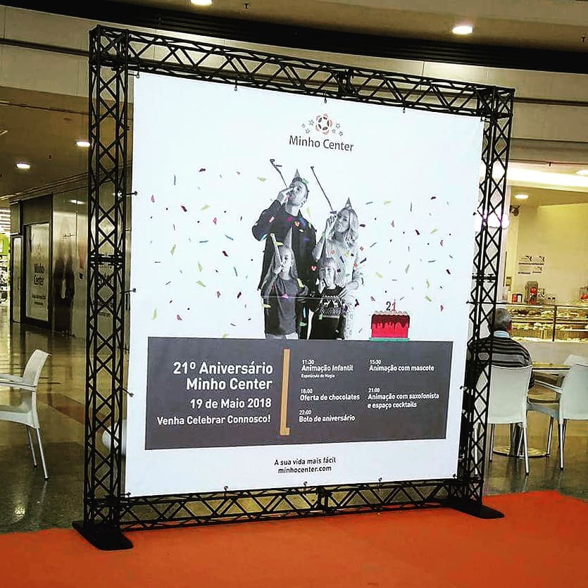 Backdrop Minho Center 21º Aniversário - Publicidade Braga