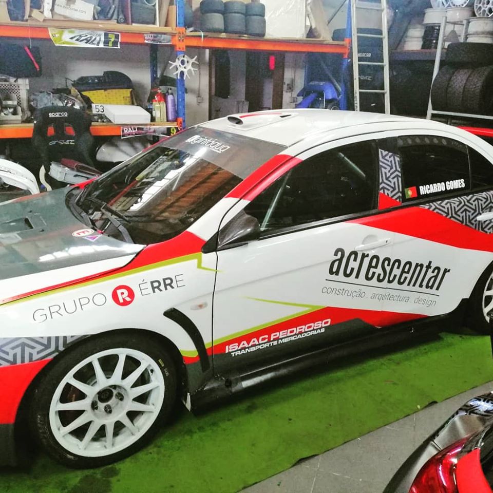 Decoração de viatura comercial com vinil - Publicidade Braga